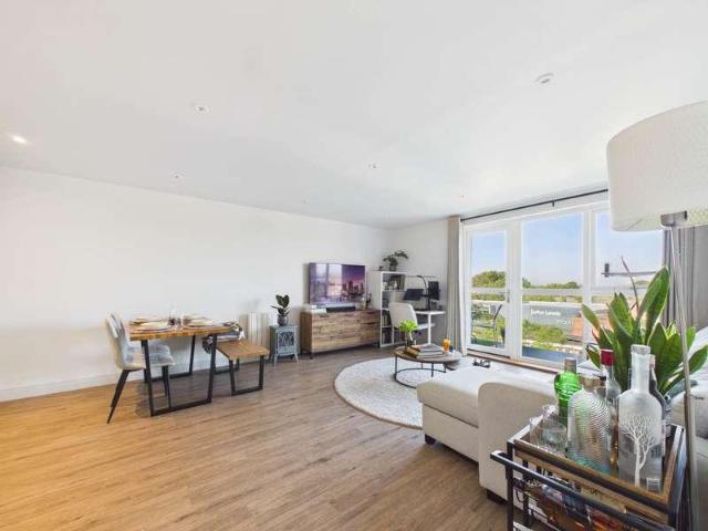 Flat for sale in New Town, Horsham