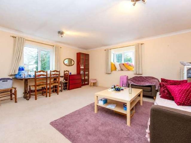 Flat for sale in Charlotteville, Guildford