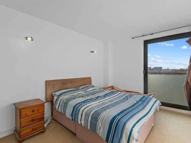 Flat for sale in Slough