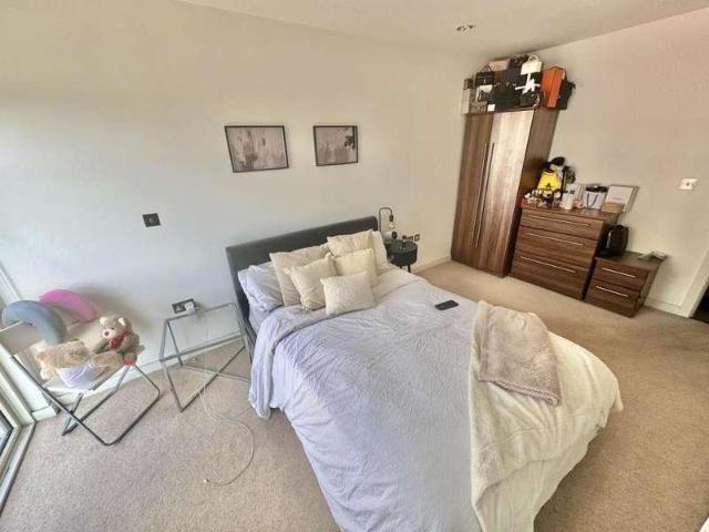 Flat for sale in Salford, Greater Manchester