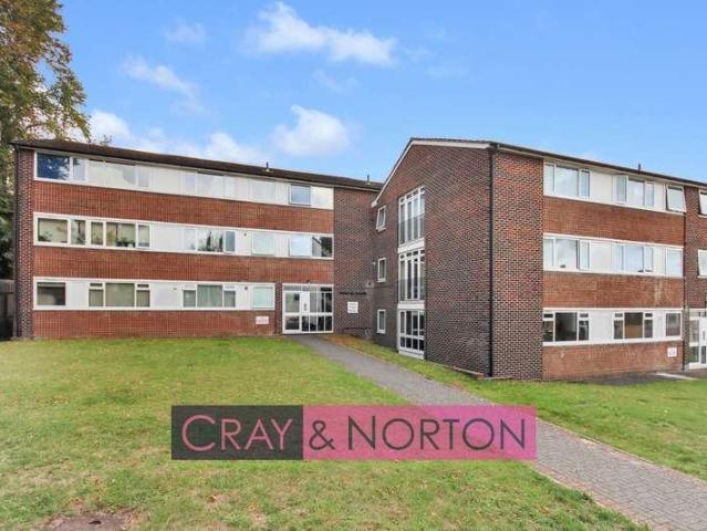 Flat for sale in London Borough of Croydon, Greater London