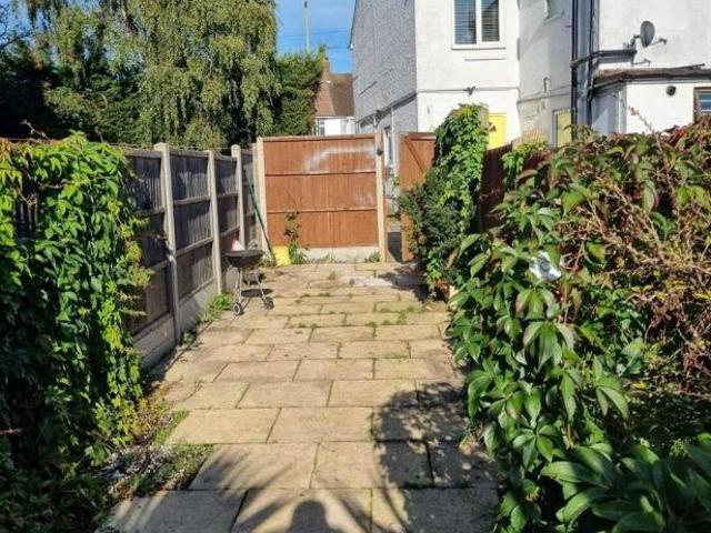 Flat for sale in Potters Bar, Hertfordshire