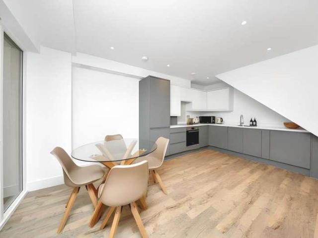 Flat for sale in Plashet, Greater London