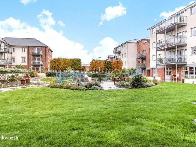 Flat for sale in Priest Down, Hampshire