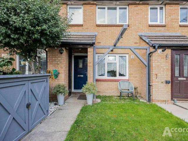 Flat for sale in Romford, Havering