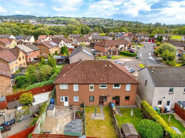 Flat for sale in Bathgate, Scotland