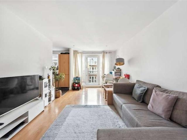 Flat for sale in St. George in the East, Shadwell