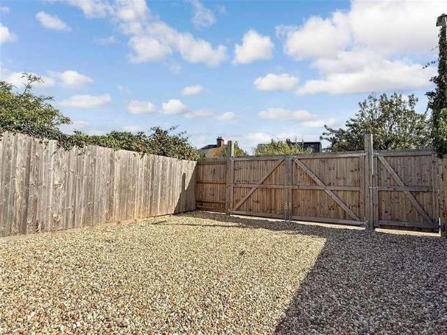 Flat for sale in Thurston Park, The Bridge