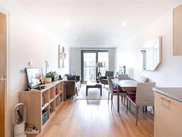 Flat for sale in Bromley-by-Bow, Poplar Grove