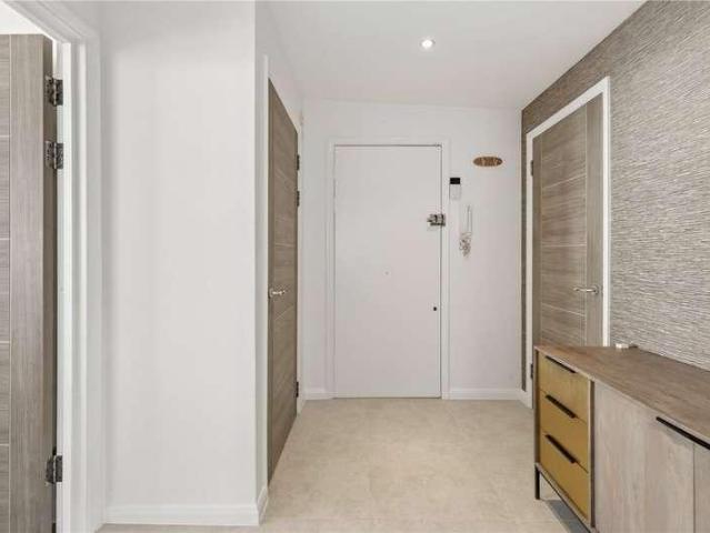 Flat for sale in Tower Liberty, Whitechapel