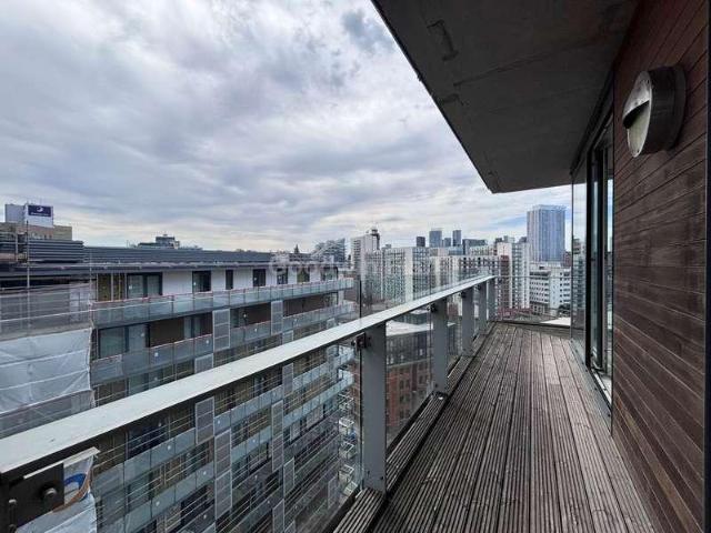 Flat for sale in City Centre, Salford