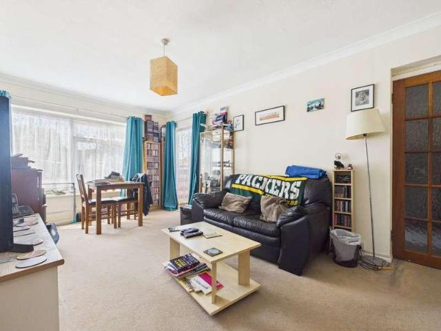 Flat for sale in Fishersgate, West Sussex