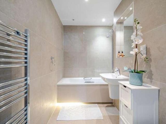 Flat for sale in Little Stanmore, Greater London