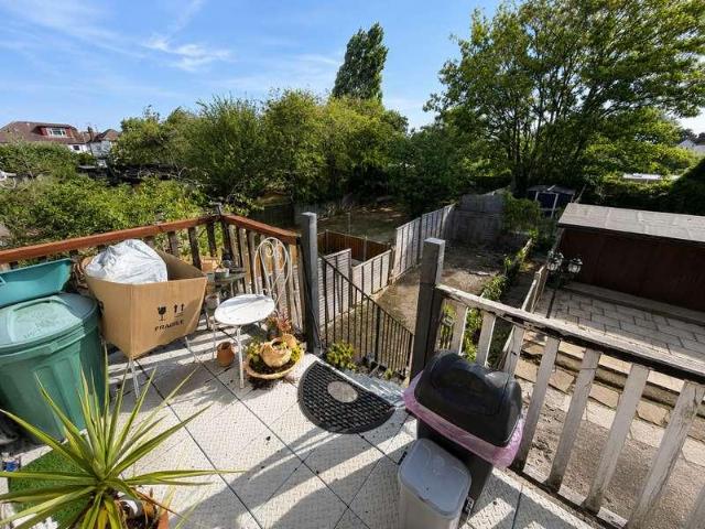Flat for sale in Alton Barnes, Essex