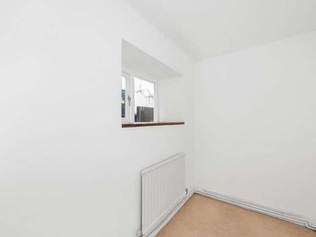 Flat for sale in East Dulwich, Greater London