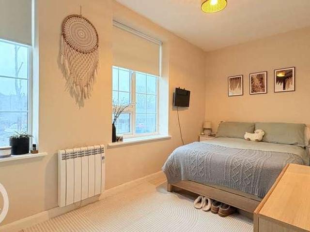 Flat for sale in Norton, King's Walden