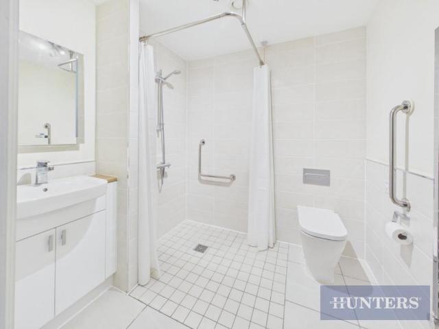 Flat for sale in South Cliff, Kepwick