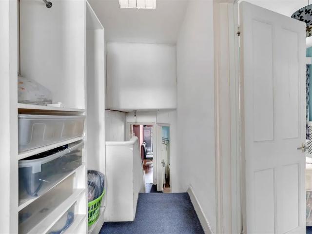 Flat for sale in Southfields, Greater London