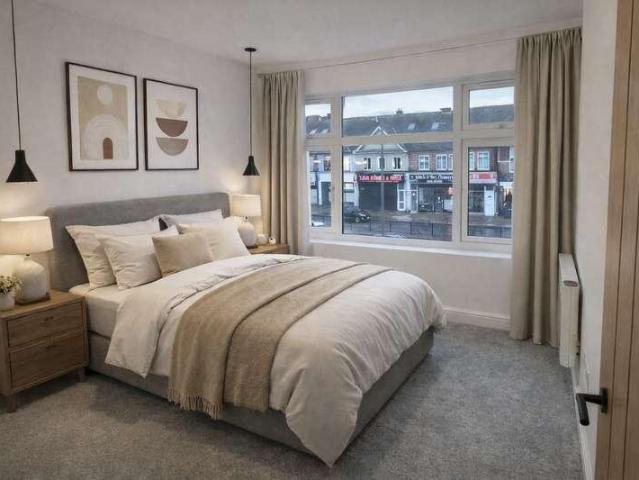 Flat for sale in West Ewell, Ewell