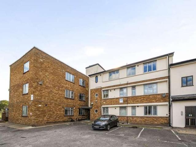 Flat for sale in London Borough of Merton, Greater London