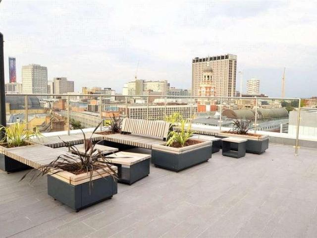 Flat for sale in Croydon, Broad Green