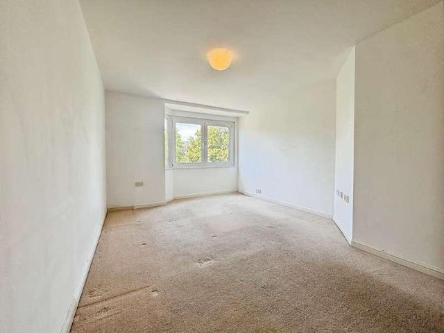 Flat for sale in Newtown, Falcon Lodge