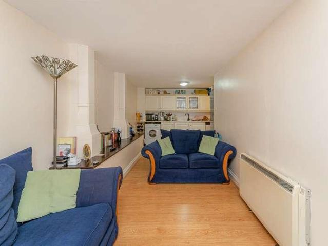 Flat for sale in Greater London