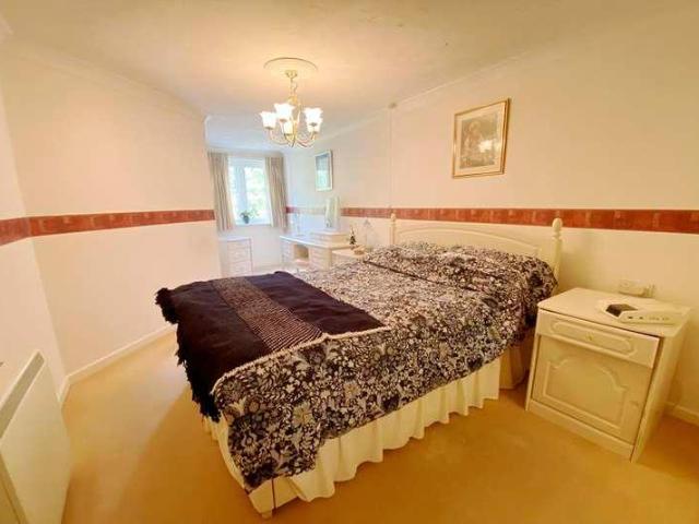 Flat for sale in Tricketts Cross, Ferndown