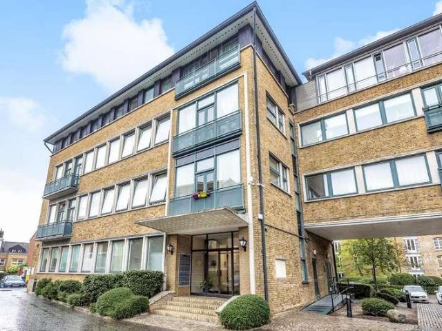 Flat for sale in Old Ford, Bow