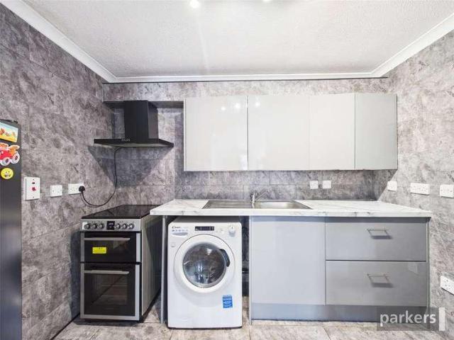 Flat for sale in Reading
