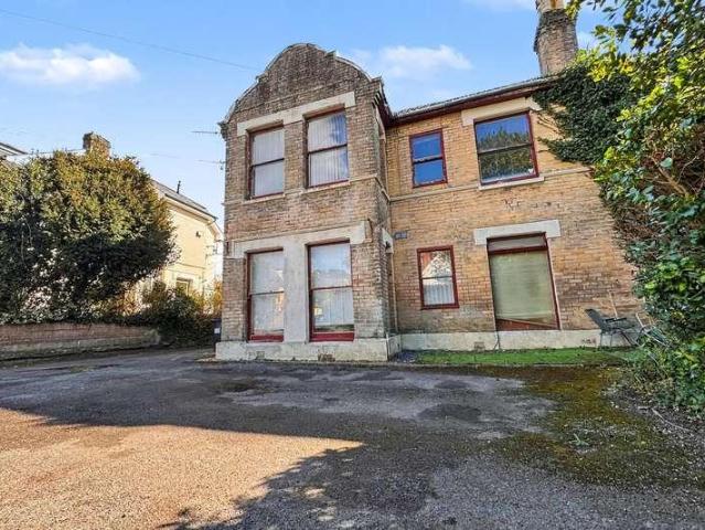 Flat for sale in Bournemouth