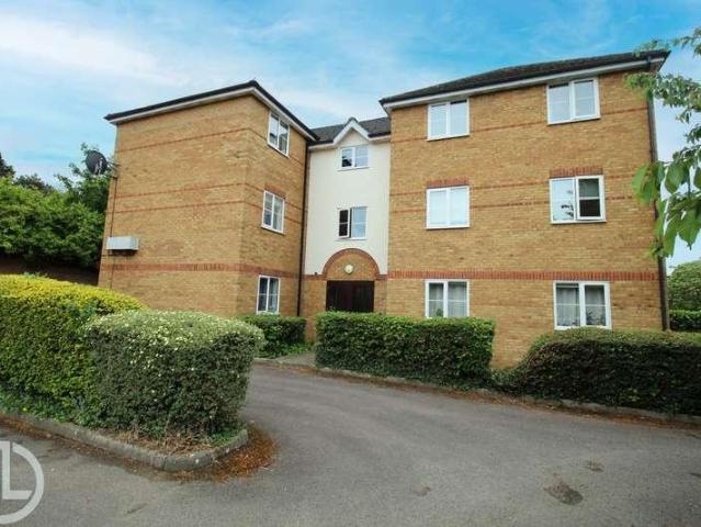 Flat for sale in King's Walden, Hertfordshire