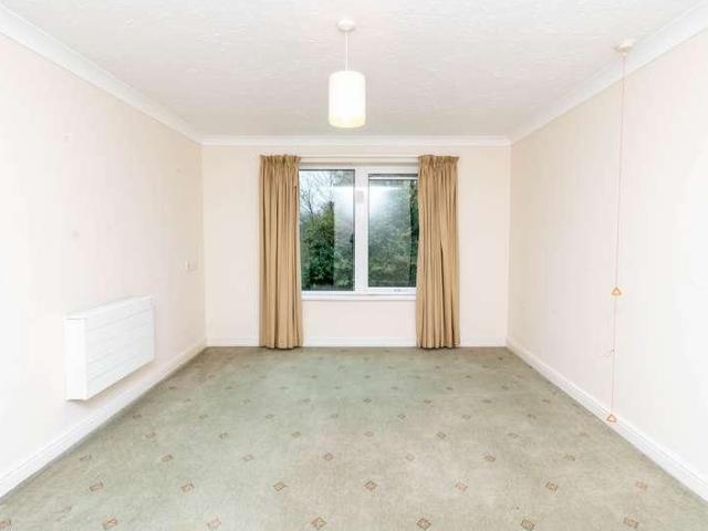 Flat for sale in St. Helens, Portico