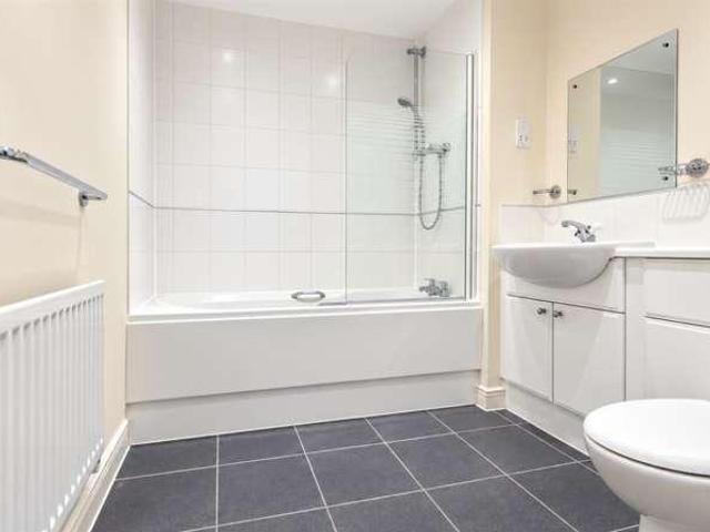 Flat for sale in Greater London