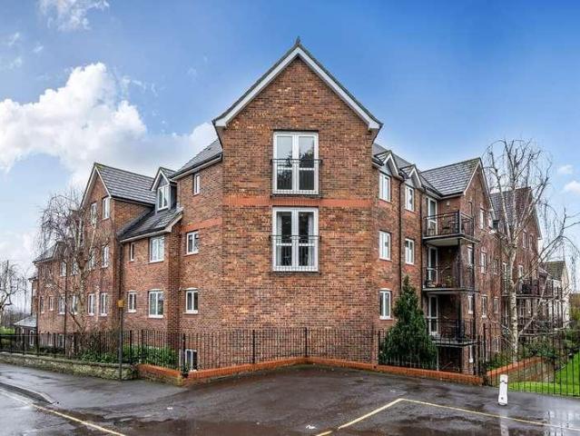Flat for sale in Frome