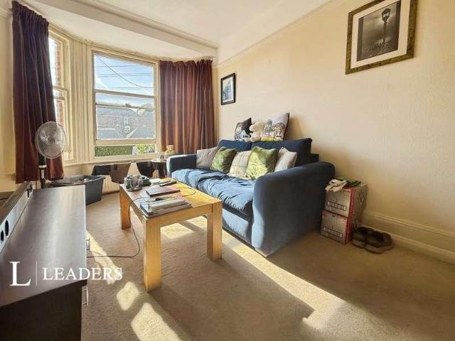 Flat for sale in West Worthing, Worthing