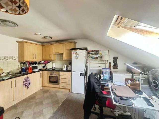 Flat for sale in Outwood Gate, Bury