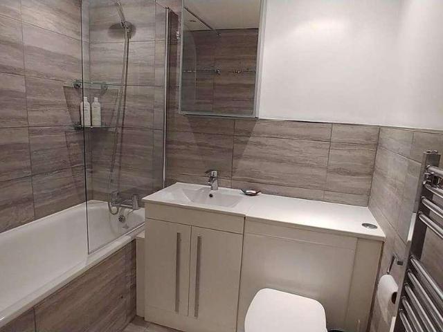 Flat for sale in Friern Barnet, Greater London