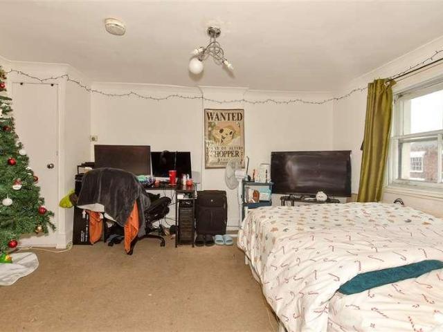 Flat for sale in Wincheap, The Bridge