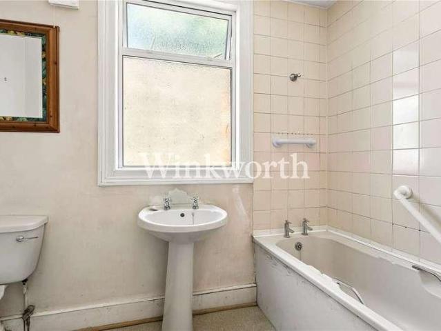 Flat for sale in Greater London