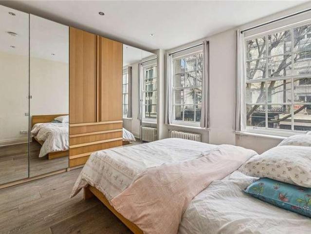 Flat for sale in City of Westminster, Greater London