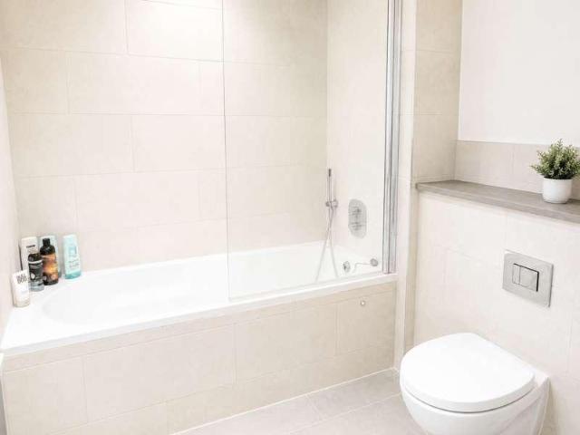 Flat for sale in Cowley, Greater London