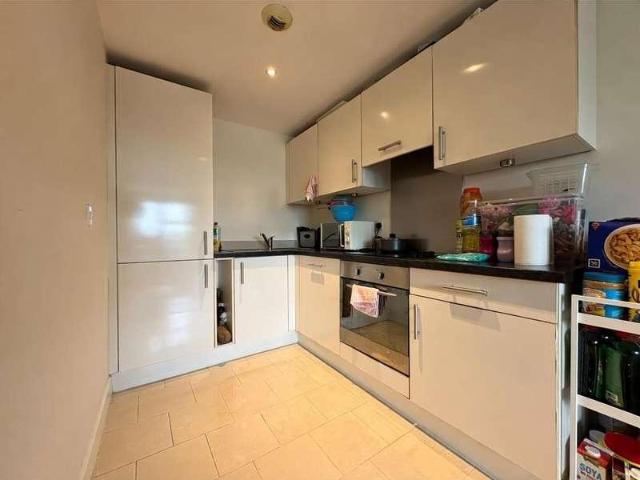 Flat for sale in Hendon Central, Greater London