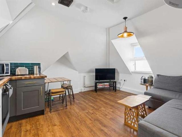 Flat for sale in Thurston Park, The Bridge