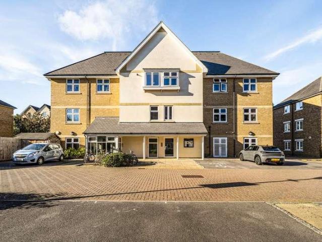 Flat for sale in Waterways, Oxford