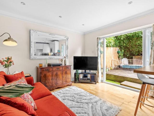Flat for sale in Amersham