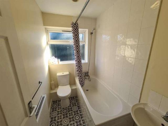 Flat for sale in Newtown, Costhorpe