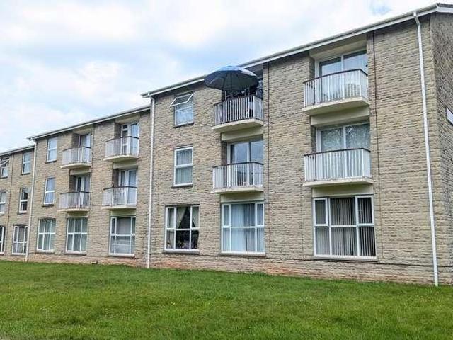 Flat for sale in Wells, Somerset
