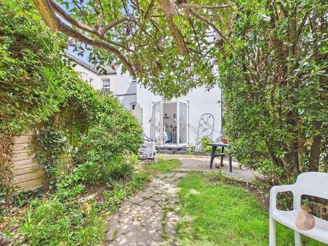 Flat for sale in West Worthing, Worthing