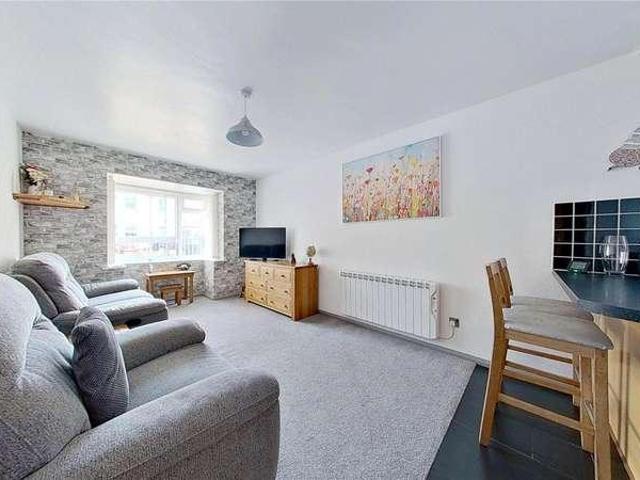 Flat for sale in Fishersgate, West Sussex
